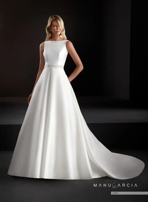 Vestido de novia OCRE escote en espalda de Manu Garcia · vestido de novia
