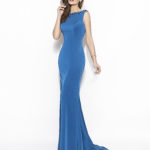 Vestido de fiesta azul liso